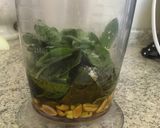 Foto del paso 2 de la receta: Pesto de albahaca