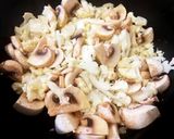 Foto del paso 1 de la receta: Volovanes de coliflor frita con champiñones