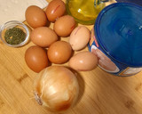 Foto del paso 1 de la receta: Tortilla de atún con cebolla