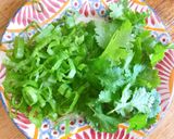 Hình bước làm 1 của món Canh Bắp Mỹ Thịt Nạc Nấm Mỡ