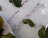 A picture of step 8 of Kiwi ice popsicles.