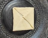 A picture of step 5 of Flower Samosa.