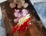Foto langkah ke 1 dari resep Nasi Goreng Bakso.