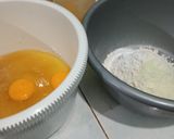 Foto langkah ke 2 dari resep Tart Bolu kukus.