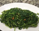 Stir fried water spinach炒空心菜的食譜步驟2照片