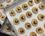 Foto langkah ke 12 dari resep Cheesy Dates Cookies.