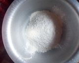 A picture of step 1 of Irrish potatoes banjia.