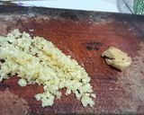 Foto langkah ke 3 dari resep Bayam saus bawang putih.