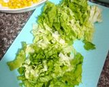 صورة لخطوة 1 من وصفة سلطة صيفية 🥗
