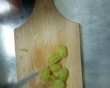 A picture of step 1 of Apple Grapes Smoothie.