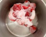 รูปขั้นตอนการทำที่ 1 ของ 🍓สตรอว์เบอร์รีโรล🍓