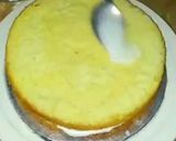 A picture of step 4 of Fresh pineapple cream cake.