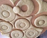 A picture of step 3 of Easy Fix Donuts.