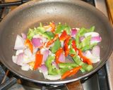 A picture of step 2 of BEEF LIVER WITH PEPPERS, ONIONS AND GARLIC MASHED POTATOES.