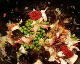 Foto del paso 3 de la receta Arroz meloso con sepia, bonito y champiñones de mar