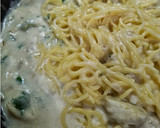 Foto del paso 2 de la receta: Spaghetti sin gluten con salsa cremosa de alcachofas y espárragos