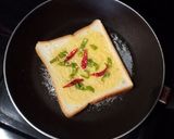 Foto langkah ke 5 dari resep Floss roll abon roti tawar.
