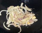 Foto langkah ke 3 dari resep Tumis Telur Labu Siam.