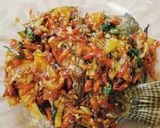 Foto langkah ke 6 dari resep Ikan Mujair Asam Manis Pedas.