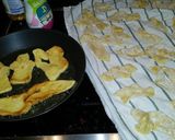 Une image de l'étape 2 de Bugnes (toute mon enfance, recette de famille).