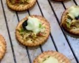 A picture of step 5 of One bite snack ~ Canapés.