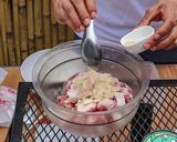 รูปขั้นตอนการทำที่ 4 ของ แหนม ซี่โครงหมูทอด อาหารไทยรสเปรี้ยว กลิ่นหอมรัญจวน