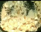 A picture of step 2 of Wheatflour jaggery balls punjabi aata pinni.
