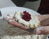 Foto del paso 6 de la receta: Bolitas de plátano, rellenas de mermelada de betabel