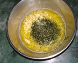 A picture of step 1 of Cheesegarlicbread.