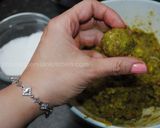 A picture of step 6 of Pistachio balls.