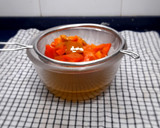Foto del paso 5 de la receta: Aceite de pimiento rojo