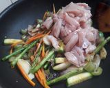 Foto del paso 3 de la receta: Wok primavera 🥘