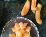A picture of step 2 of Muskmelon icecream.
