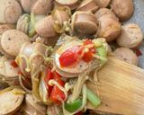 Foto langkah ke 3 dari resep Sosis Paprika Jamur.