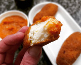 Foto del paso 9 de la receta: Croquetas de calçots confitados con romesco