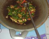 Foto langkah ke 5 dari resep Sambal ikan asin jambal (Ratu).
