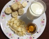 A picture of step 1 of Apple Banana Smoothie.