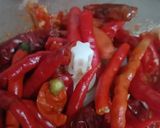 Foto langkah ke 4 dari resep Usus Mercon.