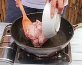 รูปขั้นตอนการทำที่ 4 ของ หมูทอดกระเทียมพริกไทย เมนูง่ายๆ ที่ร้านอาหารตามสั่งต้องมี