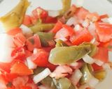 Foto del paso 1 de la receta: Desayuno huevo revuelto con ensalada de nopales y papas