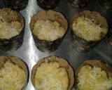 Foto langkah ke 2 dari resep Cheese custard muffin.