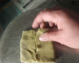 A picture of step 9 of Palak-Peas-Paneer Paratha.