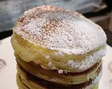 Foto del passaggio 6 della ricetta Fluffy 🥞 con ricotta e uvetta passa