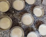 Foto del paso 5 de la receta: Flanes de quesitos exprés