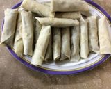 A picture of step 3 of Chicken veggies roll.