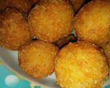 Foto langkah ke 2 dari resep Kroket isi sosis simple.