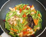 Foto langkah ke 3 dari resep Tumis Kacang Panjang Tempe Wortel.