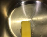Szerecsendiós fokhagymakrémleves sajttócsnival recept fázis 1 fotója