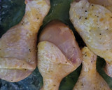 Foto del paso 2 de la receta: Muslitos de pollo asado con mostaza y patatas