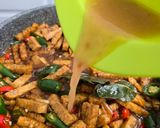 Foto langkah ke 6 dari resep Oseng Tempe Manis Pedas.
